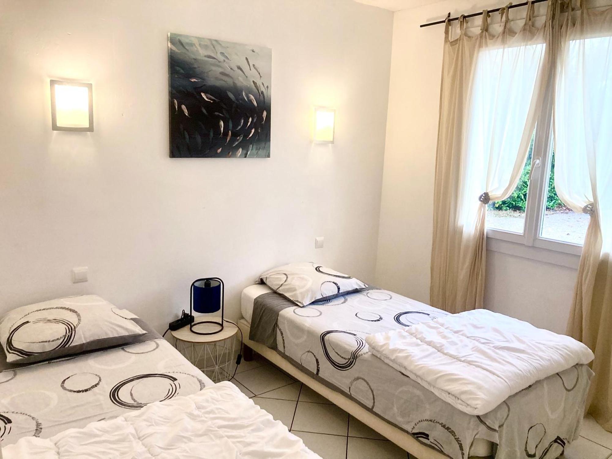 Villa 110M2, 7 Pers, Jacuzzi , 3 Chambres, Terrain Clos Et Arbore 2500M2 Trebes Ngoại thất bức ảnh